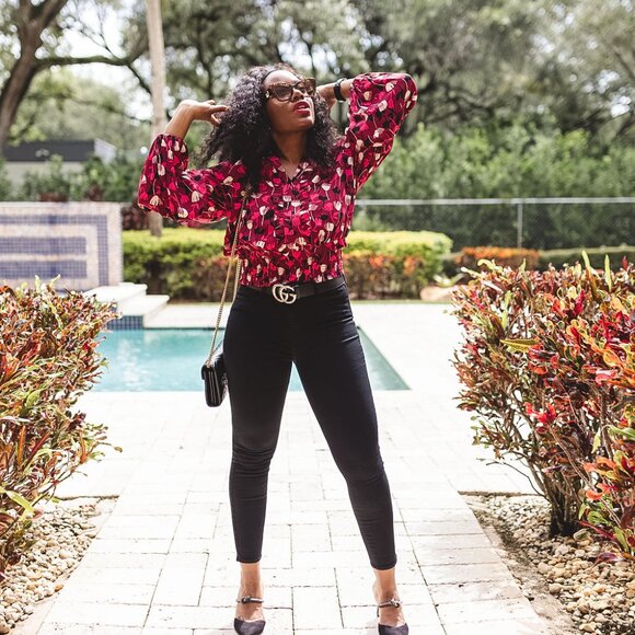 Cabi Pink Corsage Blouse Ruffled V-Neck Ruched Waist Balloon Sleeves Size Medium - Picture 2 of 10